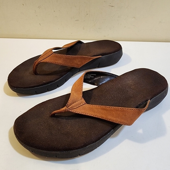 WOMEN'S Caramel Leather Upper Flat Cushioned Thong Sandals size 10 - Picture 10 of 14
